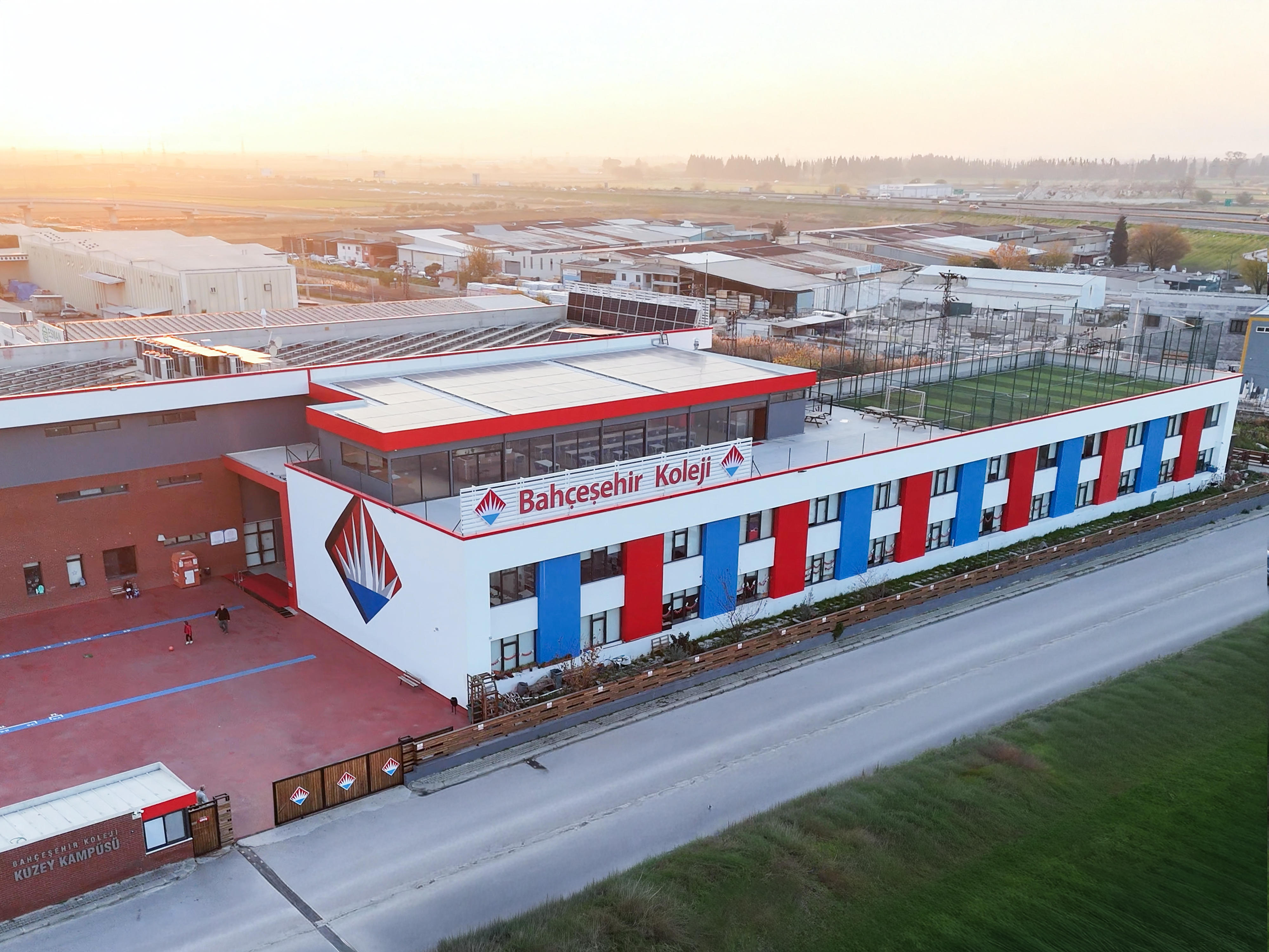 Özel Bahçeşehir Koleji Kuzey Kampüsü Fen Lisesi kampüs görseli