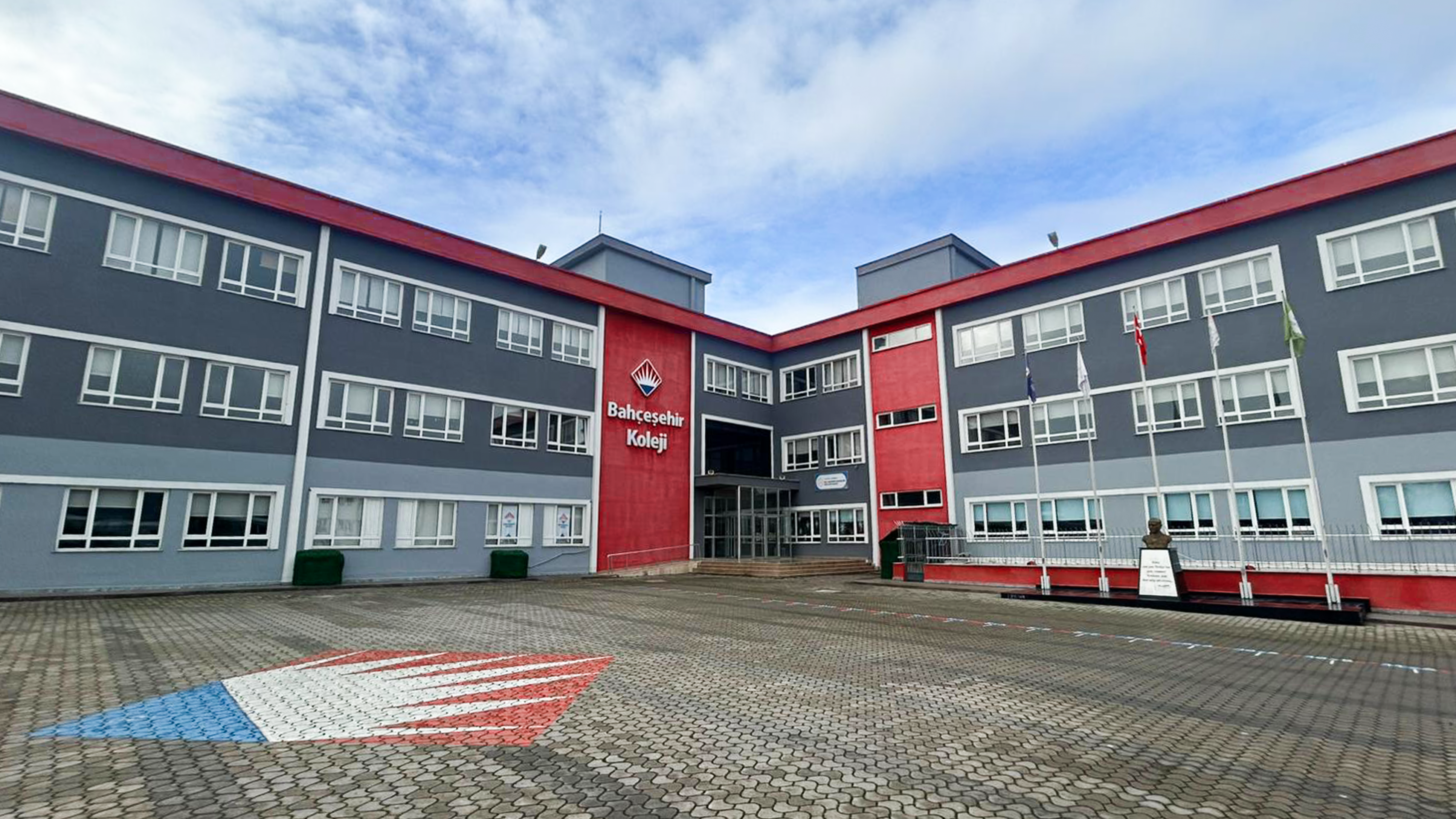 Bandirma Bahçeşehir Koleji Ortaokulu kampüs görseli