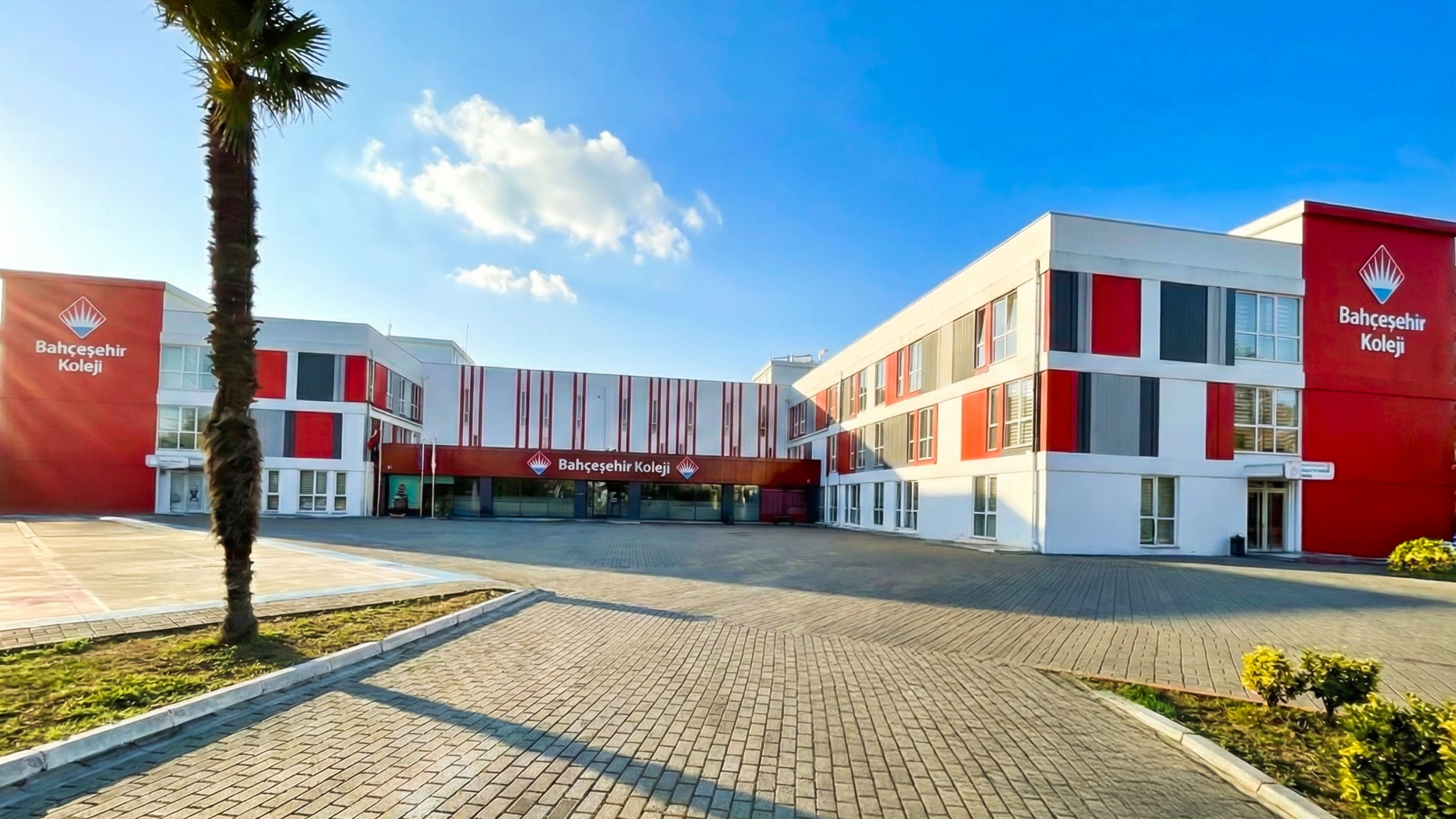 Bahçeşehir Koleji Biga Fen Lisesi kampüs görseli